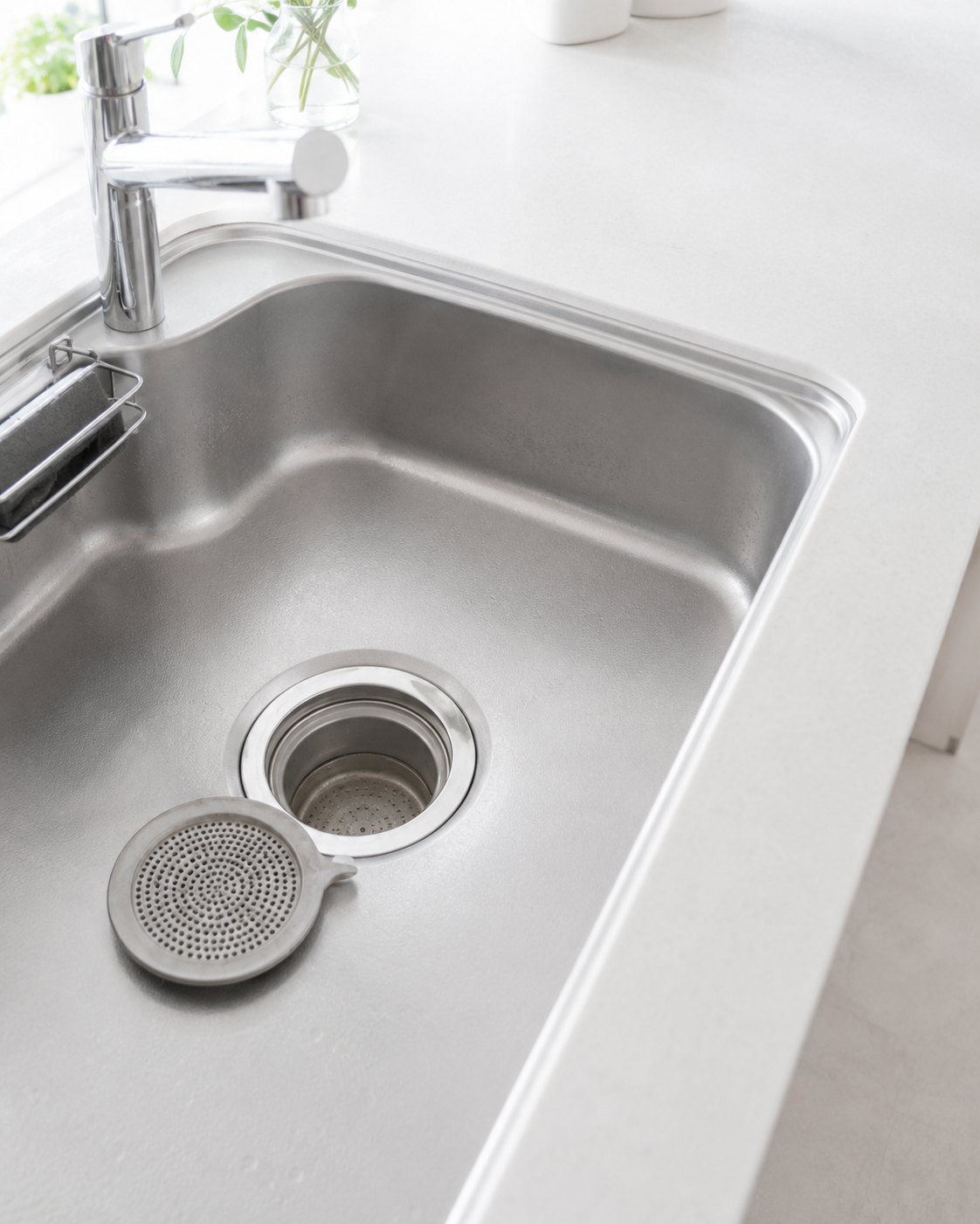 キッチン排水口掃除の前に確認する排水口カバーとシンクまわり